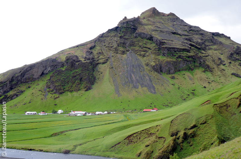 Les photos des chutes d'eau Skogafoss et Seljalandsfoss en Islande