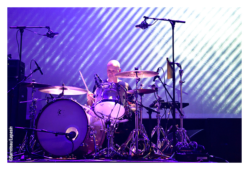 Les photos de SPIRITUALIZED en concert le 04 mai 2024 au Fuzz Club à Eindhoven aux Pays-Bas.