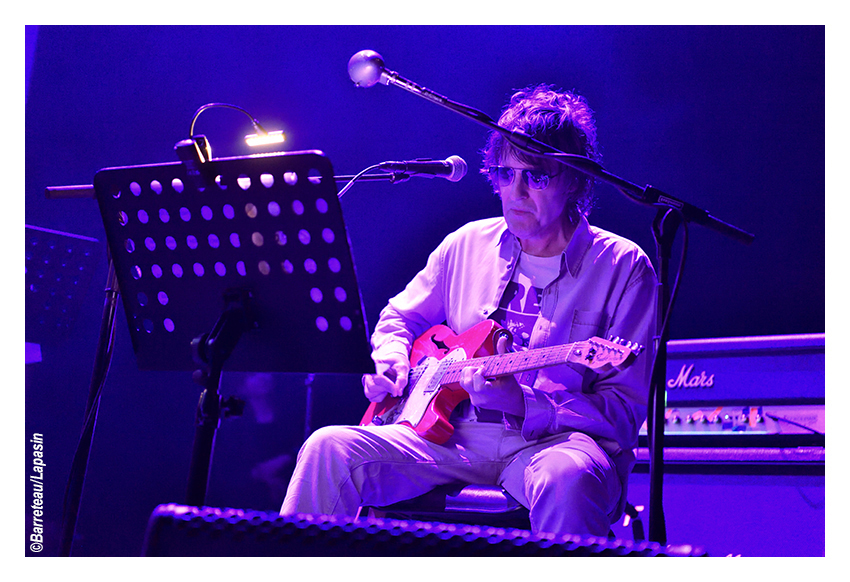 Les photos de SPIRITUALIZED en concert le 04 mai 2024 au Fuzz Club à Eindhoven aux Pays-Bas.