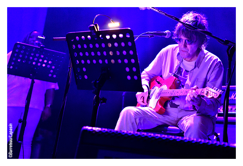 Les photos de SPIRITUALIZED en concert le 04 mai 2024 au Fuzz Club à Eindhoven aux Pays-Bas.